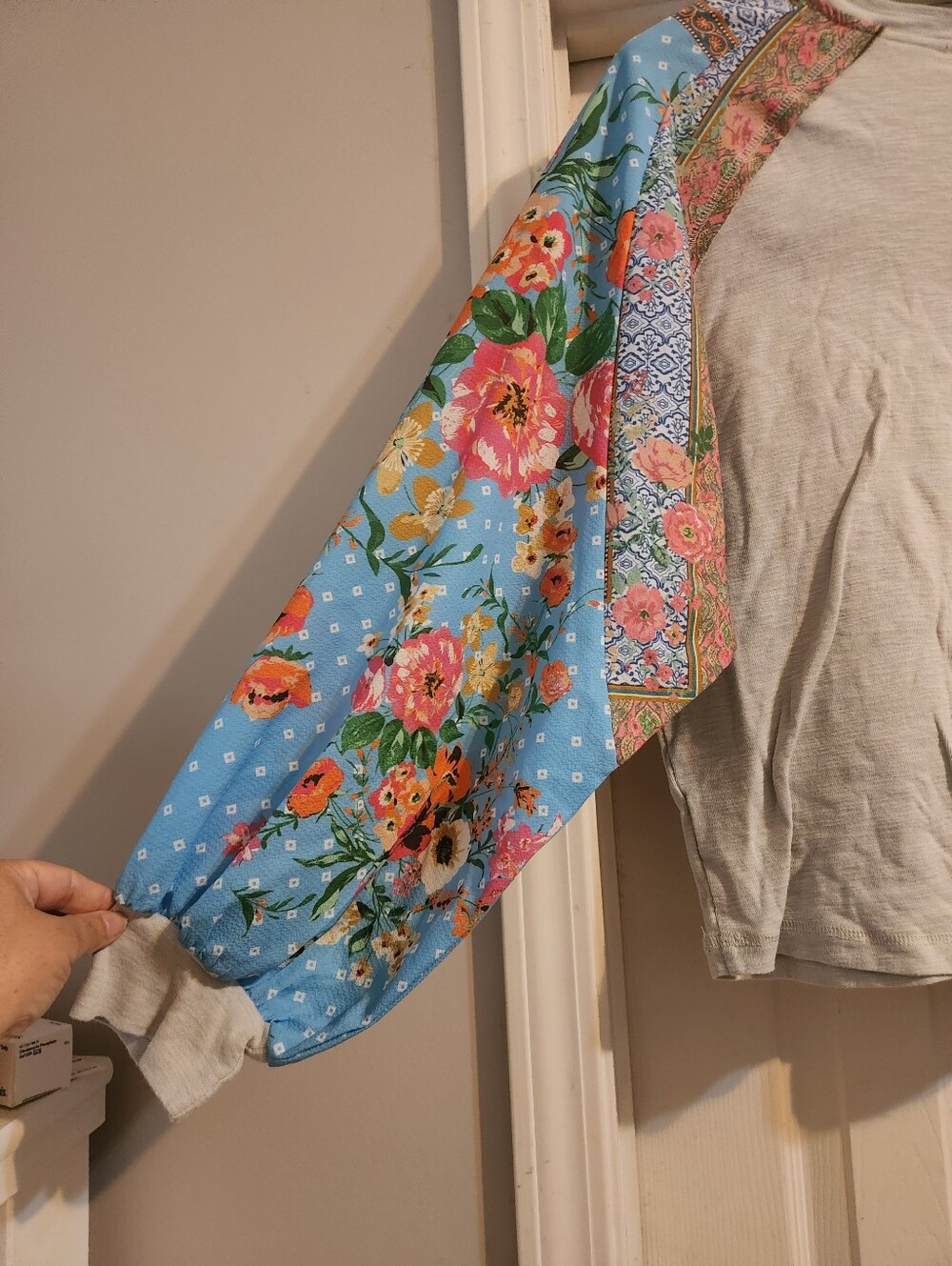 UMGEE+ Women's FLORAL Top Raglan Sheer Sleeves Knit Boho Colorful XL